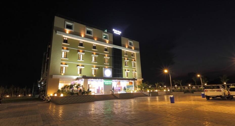 Hotel Pam Inn Regency, Sanand 3